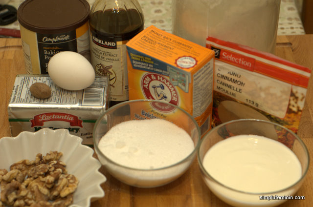 Briose (muffins) cu scortisoara si zer (buttermilk)