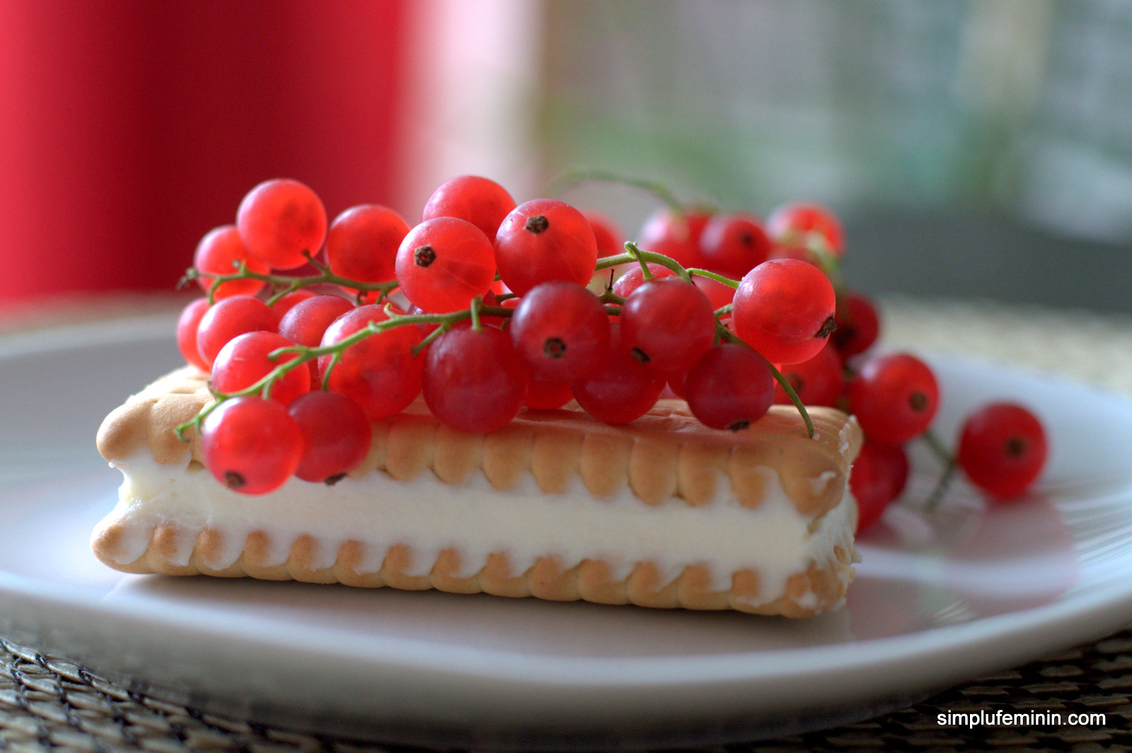 biscuiti mascarpone coacaze